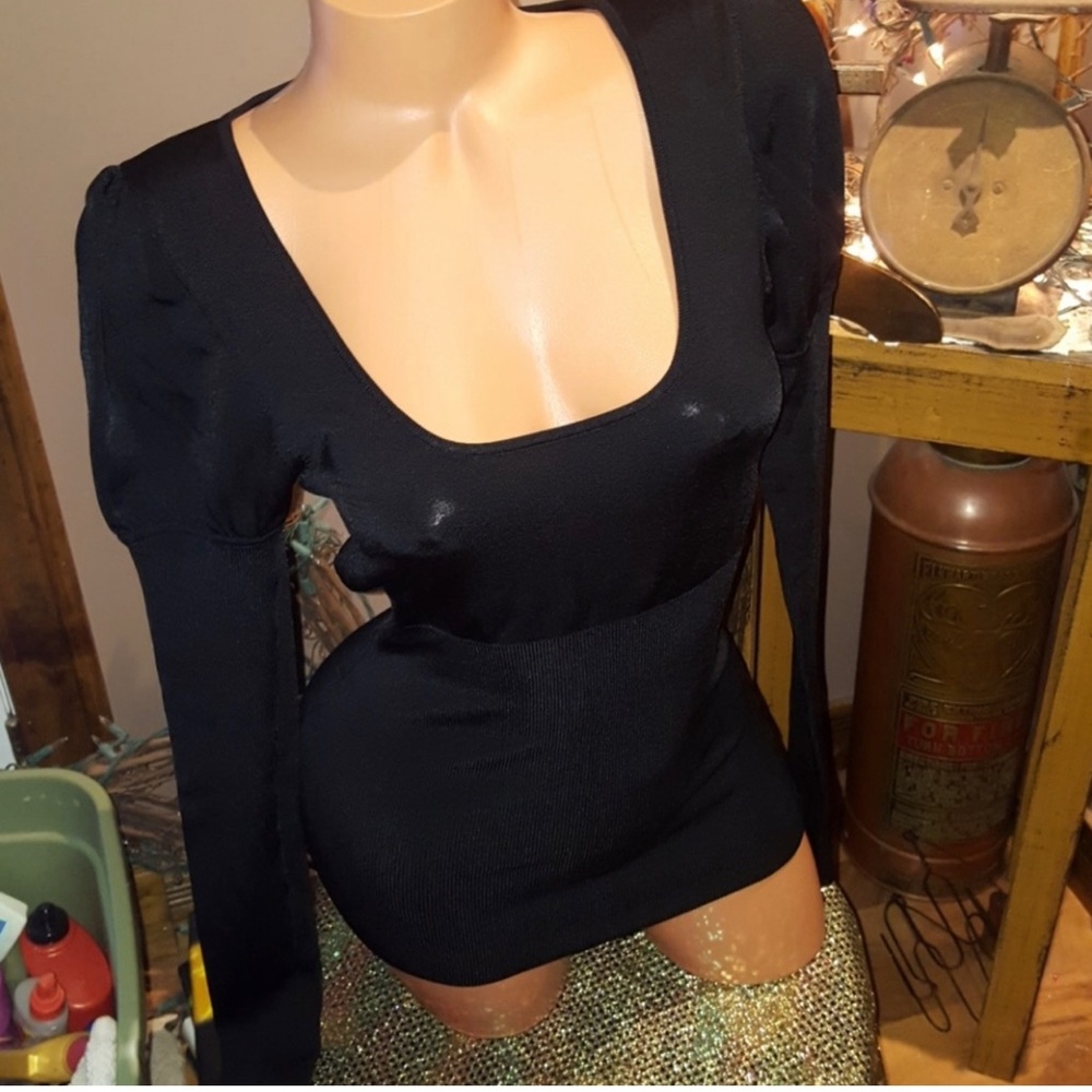 Bebe Black Keyhole long sleeve shirt, excellent condition, worn twice.